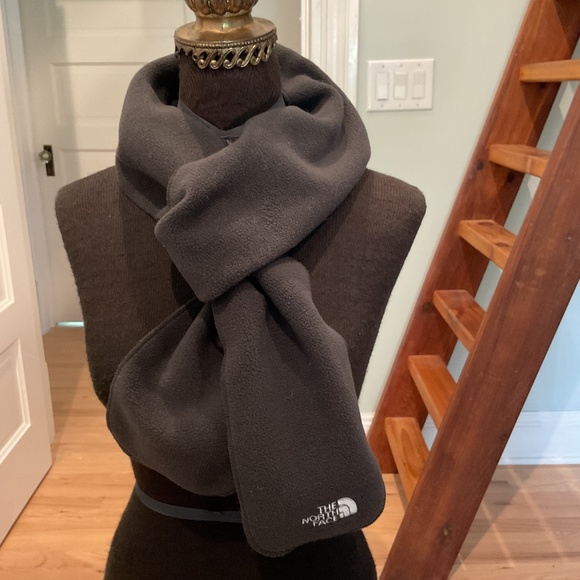 North Face Fleece Scarf - Picture 1 of 3